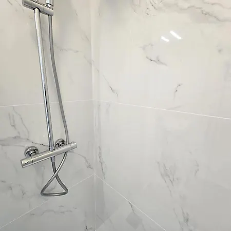 Appartamento Gregbnb - 23m2 - Climatise -10min Gare - 5 *