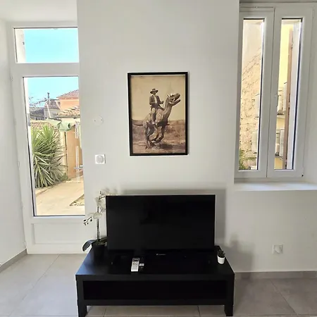 Gregbnb - 23m2 - Climatise -10min Gare - 5 *